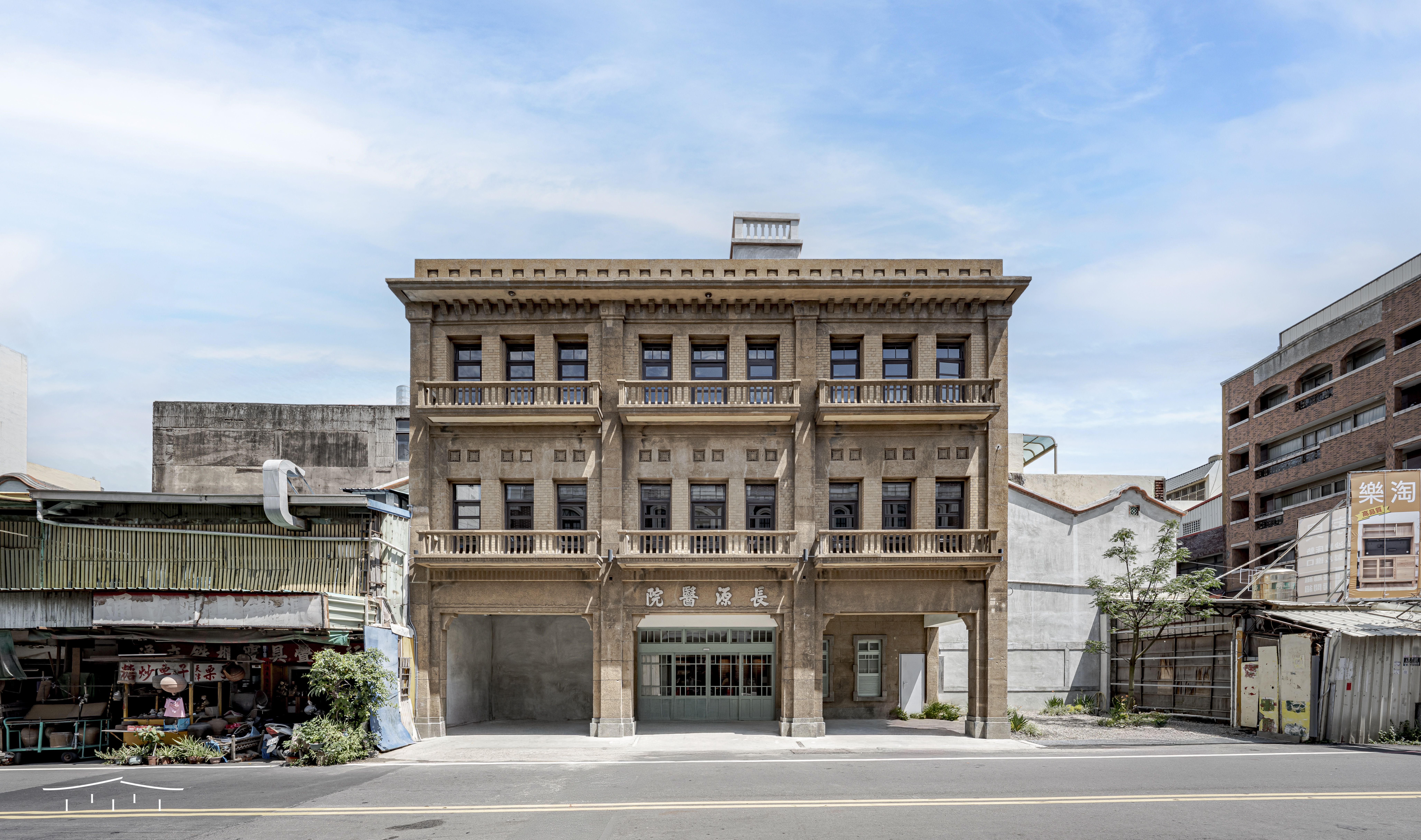 Read more about the article 長源醫院－鹿港歷史影像館榮獲 2025 建築園冶獎「舊建築再生」與「人文美學」雙獎肯定